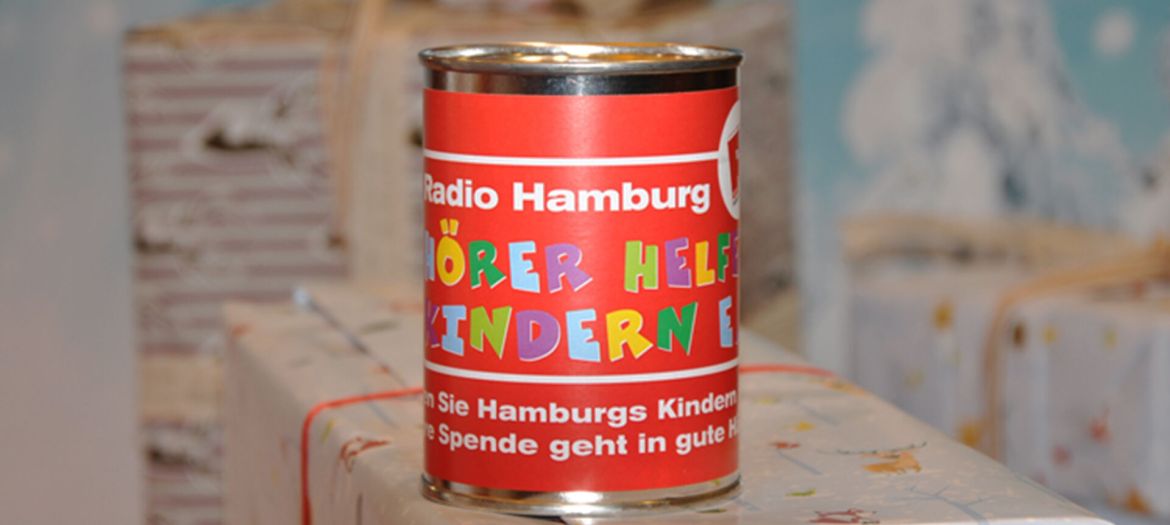 Weihnachtliche-Hörer-helfen-Kindern-Spendendosen - Radio Hamburg Hörer helfen Kindern e.V. Weihnachtliche Hörer helfen Kindern Spendendosen