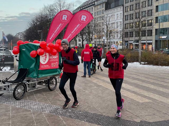 Introbild Ment rennt 2023 für Hörer helfen Kindern