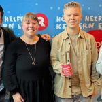 Introbild Babys im Glück mit Tombola für Hörer helfen Kindern 2025