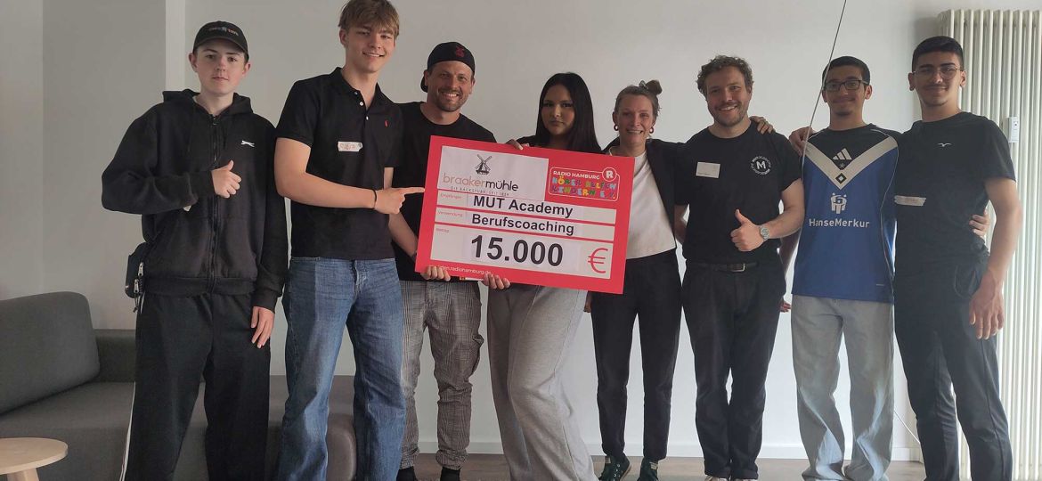 Introbild Spende von Hörer helfen Kindern an die MUT-Academy