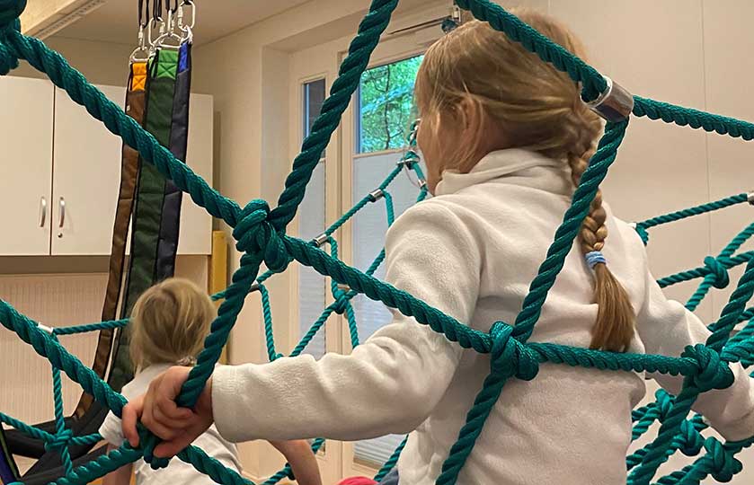 02-Neuer-Therapieraum-für-die-Kita-Jarrestraße-finanziert-durch-Hörer-helfen-Kindern