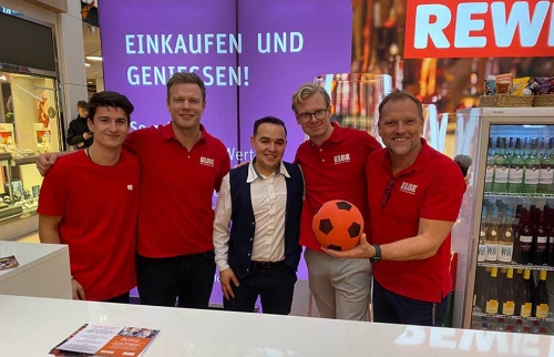 02-Gewinn-gegen-Stübi-im-ELBE-für-Hörer-helfen-Kindern