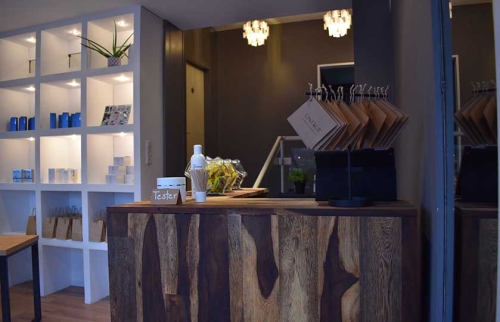 02-Weihnachtstombola-von-Unique-Concept-Cosmetics-für-Hörer-helfen-Kindern