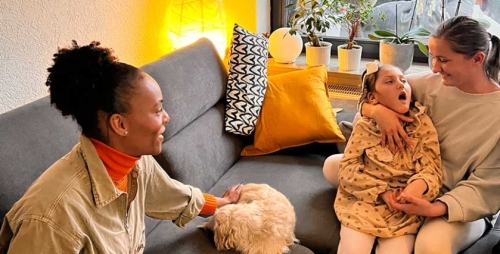 03-Hörer-helfen-Kindern-Weihnachtssammlung-Einzelfall-3-Behindertengerechter-PKW-für-Karolina