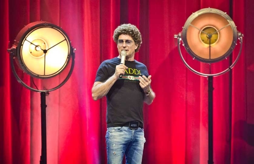 03-Promis-im-Hörer-helfen-Kindern-Spendenmarathon-2022