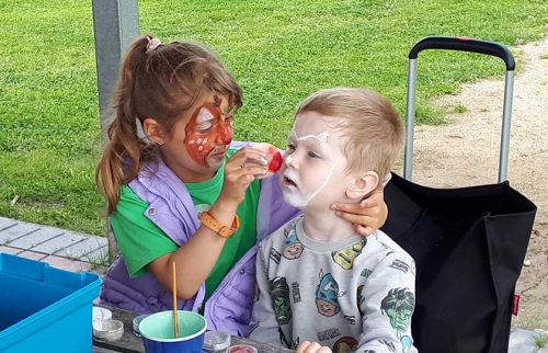 04-Familienfreizeit-von-mitKids-von-der-Ehlerdingstiftung-finanziert-von-Hörer-helfen-Kindern