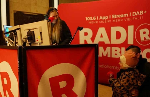 07-Spendertag-2024-für-Hörer-helfen-Kindern