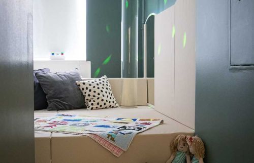 08-Trauerpier-wird-von-Hörer-helfen-Kindern-unterstützt