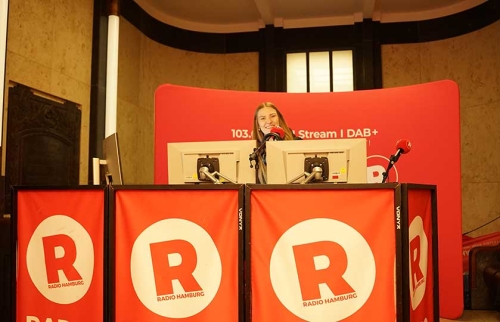 15-Spendertag-2024-für-Hörer-helfen-Kindern